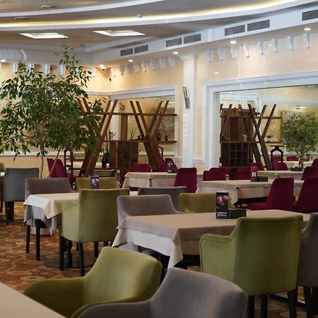 Golden Dragon Hotel Бишкек Екстериор снимка