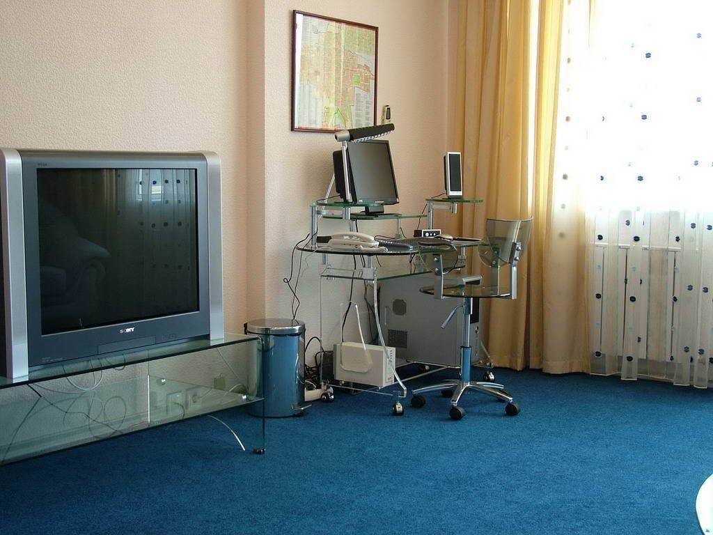Golden Dragon Hotel Бишкек Екстериор снимка