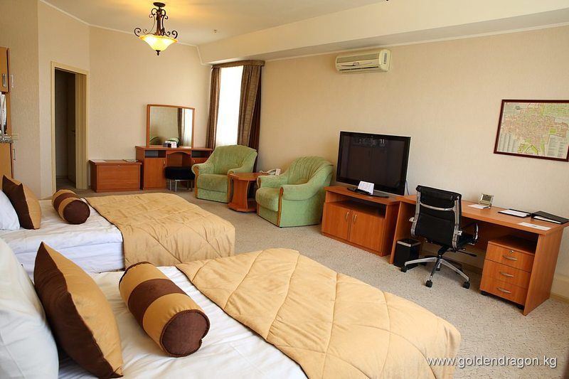 Golden Dragon Hotel Бишкек Екстериор снимка