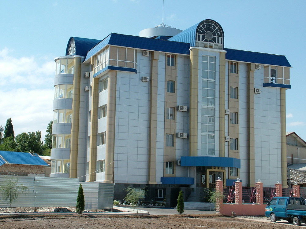 Golden Dragon Hotel Бишкек Екстериор снимка